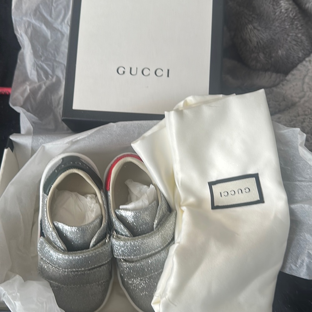 Gucci sneakers, silver with red and blue stripes, size 20